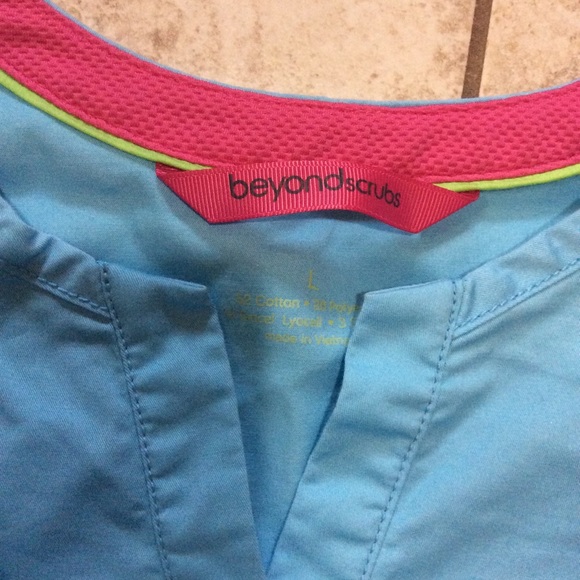 Scrub set - Picture 2 of 3